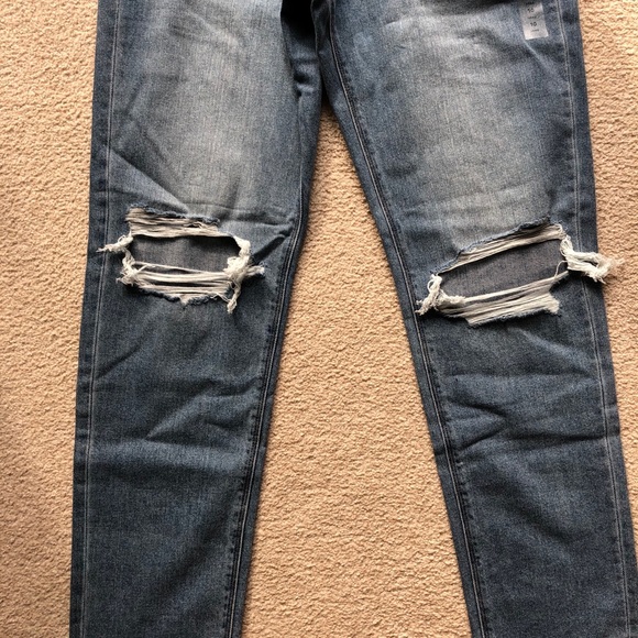 American Eagle AE Mom Jean Cool Classic Blue Size 10 Long Knee Rips Straight - Picture 8 of 15